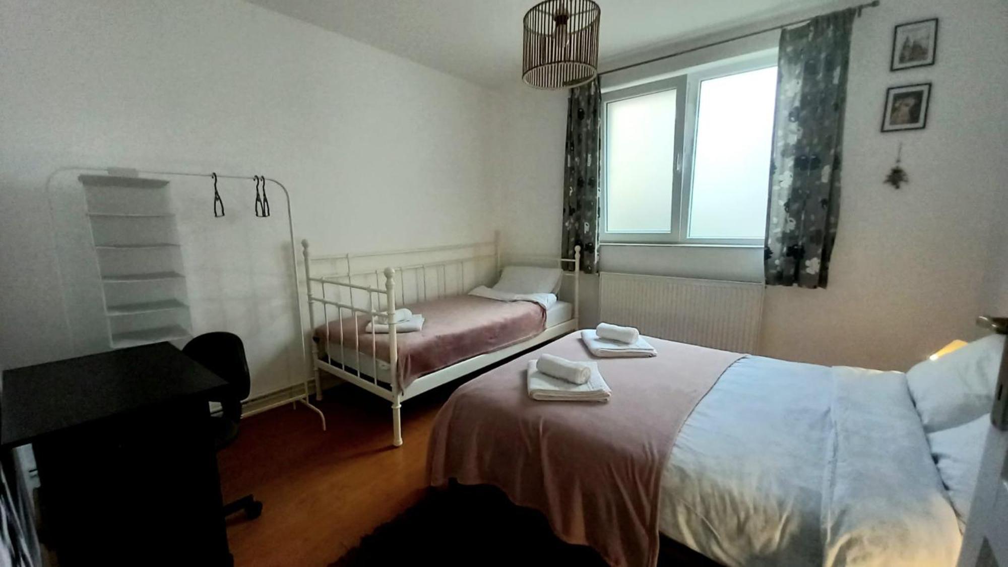 Elizabet Home Apartman Oradea Exteriör bild